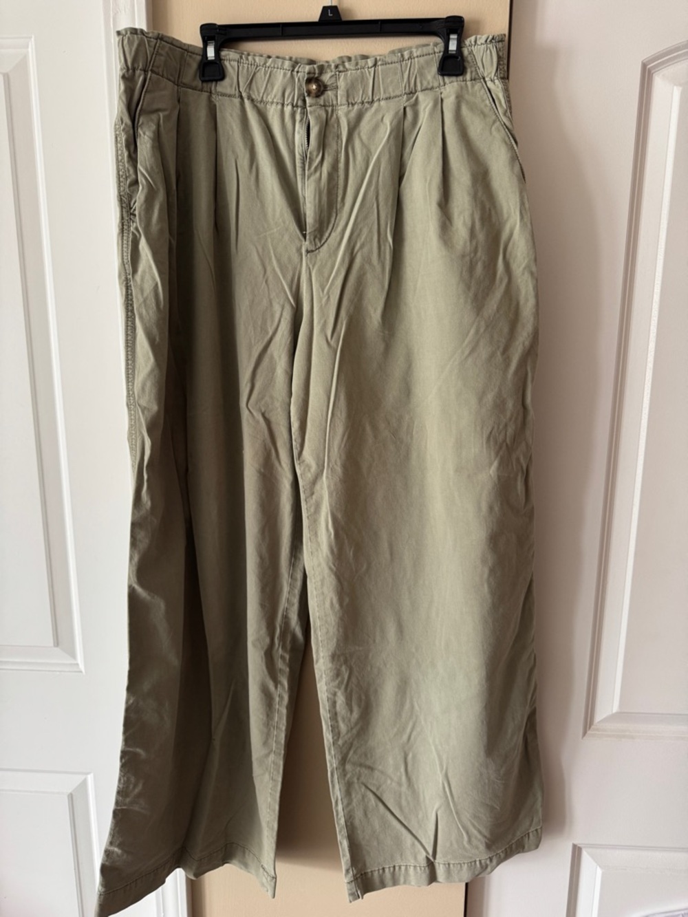Wide Leg Olive colored Pants